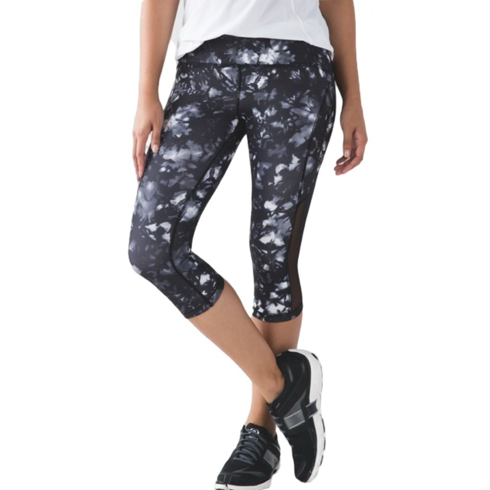Lululemon Sun Runner Crop Leggings‎ with Mesh Side Panels Sz 6